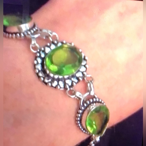 Peridot 925 Sterling Silver Bracelet - Picture 1 of 2